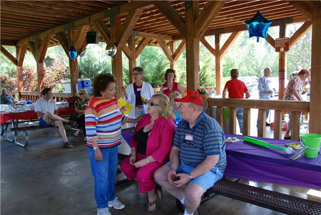 2010 Picnic a_019.jpg