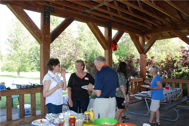 2010 Picnic a_100.jpg