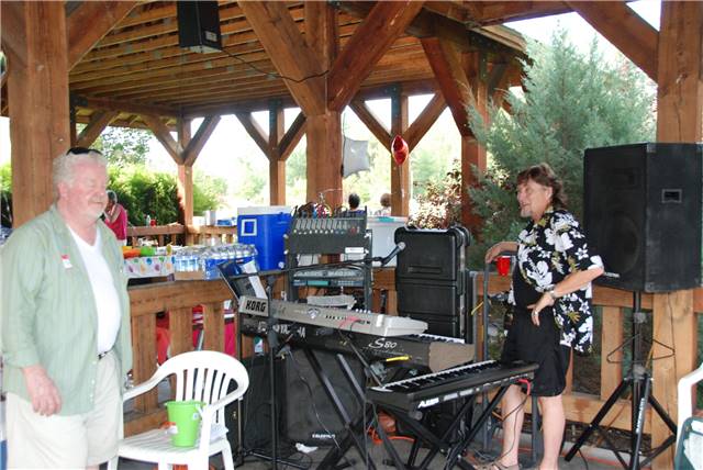 2010 Picnic a_114.jpg